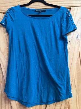 White House Black Market Teal Short Sleeve Scoop Neck Top with Shoulder Buttons